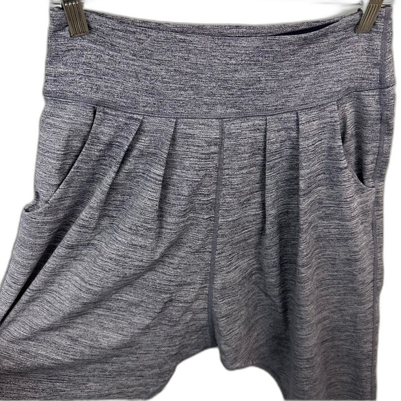 Lululemon Heathered Deep Indigo Happy Hatha Crop Size 4 - Picture 8 of 15